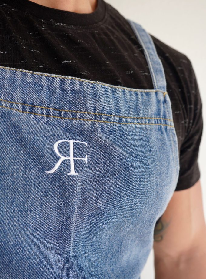 Mandil jean unisex modelo basico